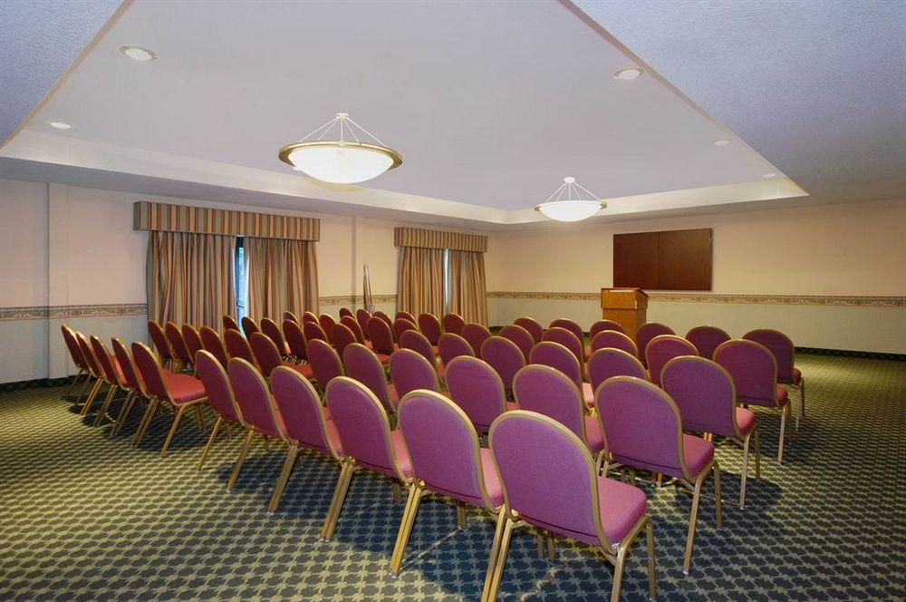 Wyndham Garden Newark Fremont Silicon Valley Bagian luar foto