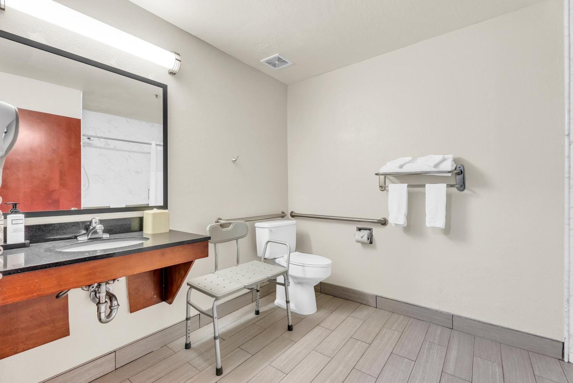 Wyndham Garden Newark Fremont Silicon Valley Bagian luar foto
