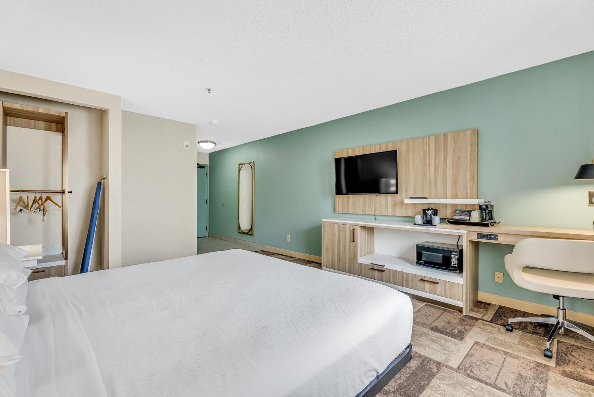 Wyndham Garden Newark Fremont Silicon Valley Bagian luar foto