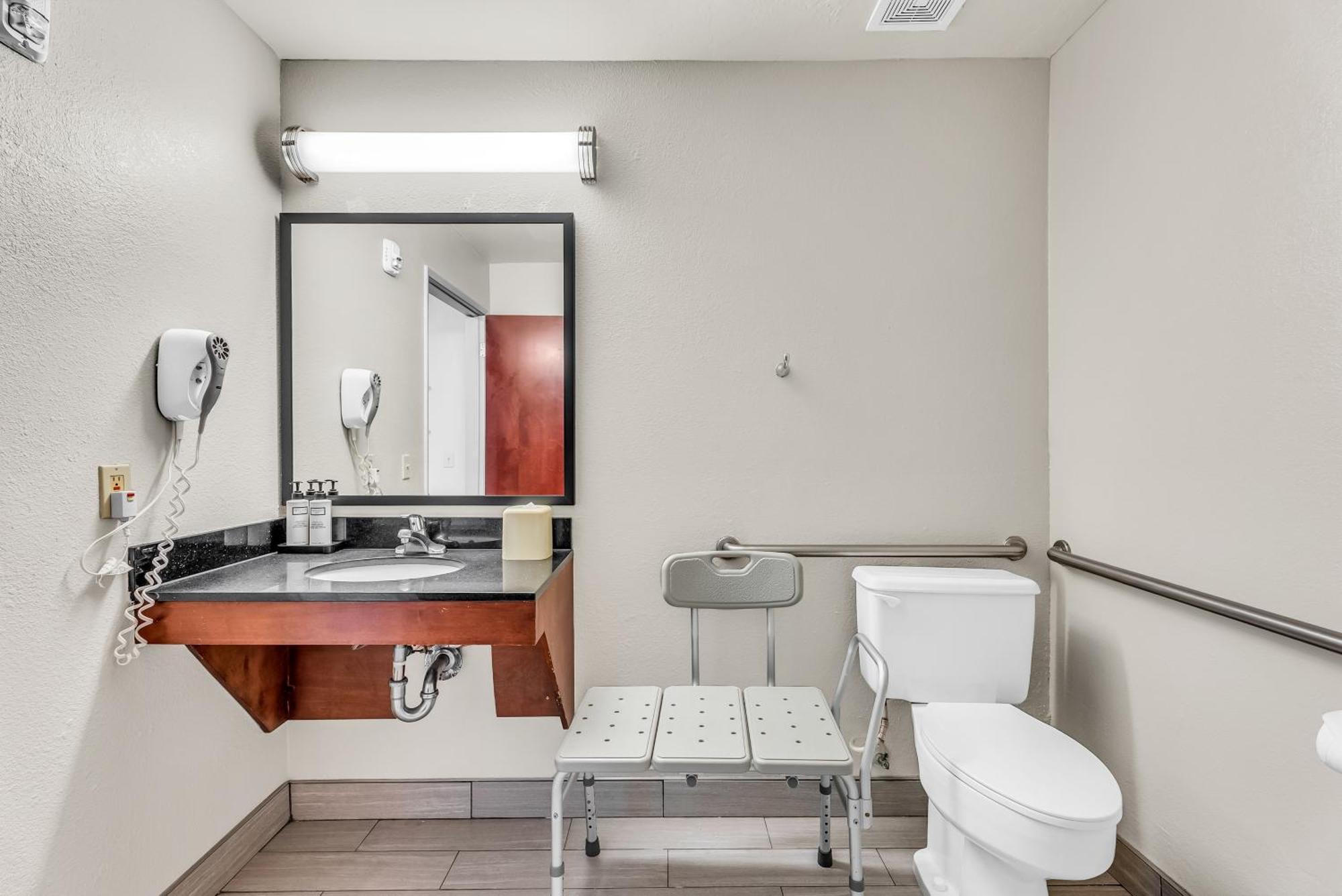 Wyndham Garden Newark Fremont Silicon Valley Bagian luar foto
