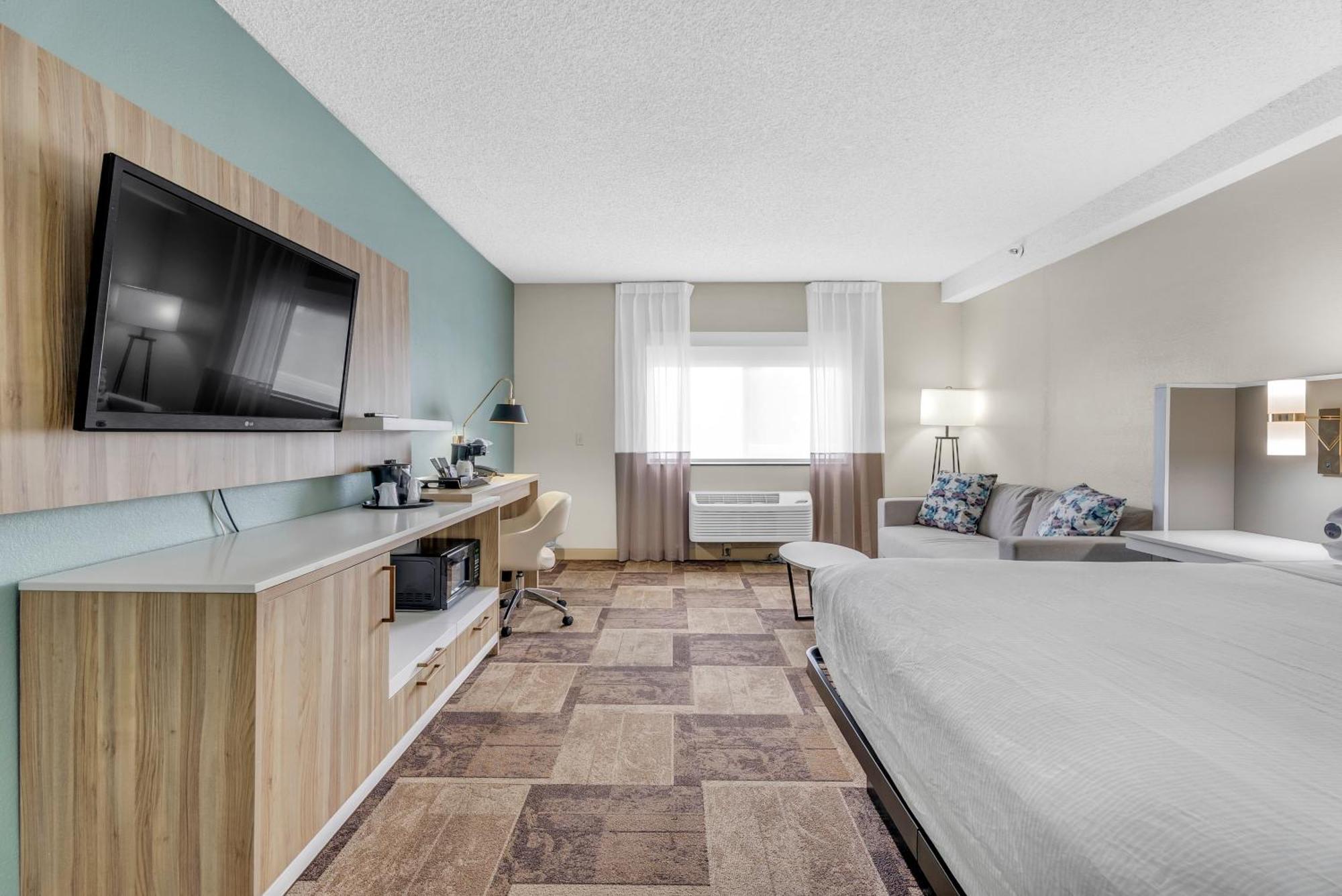 Wyndham Garden Newark Fremont Silicon Valley Bagian luar foto