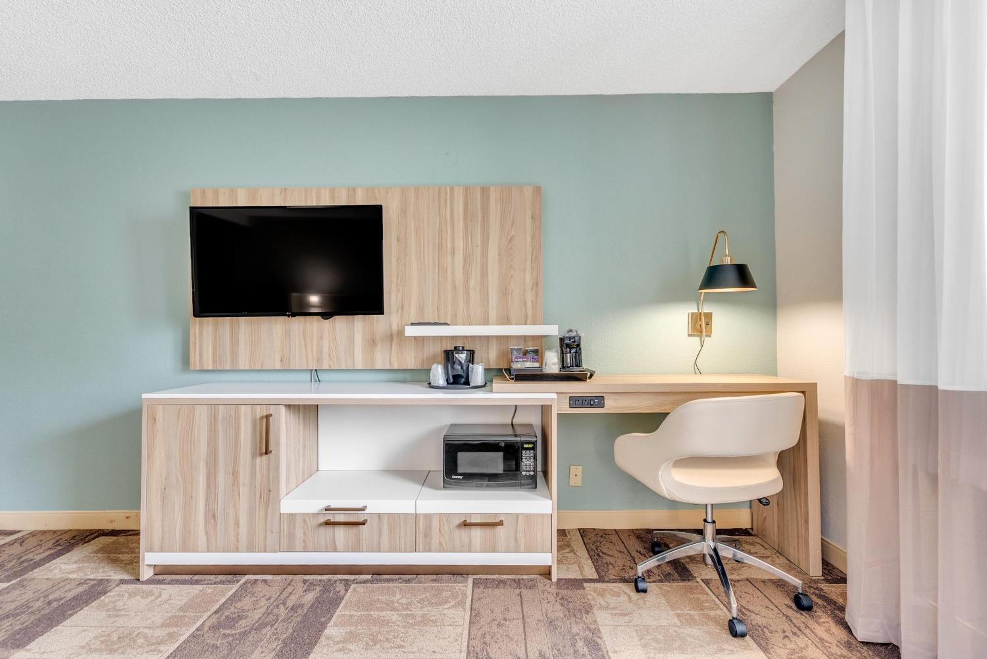 Wyndham Garden Newark Fremont Silicon Valley Bagian luar foto