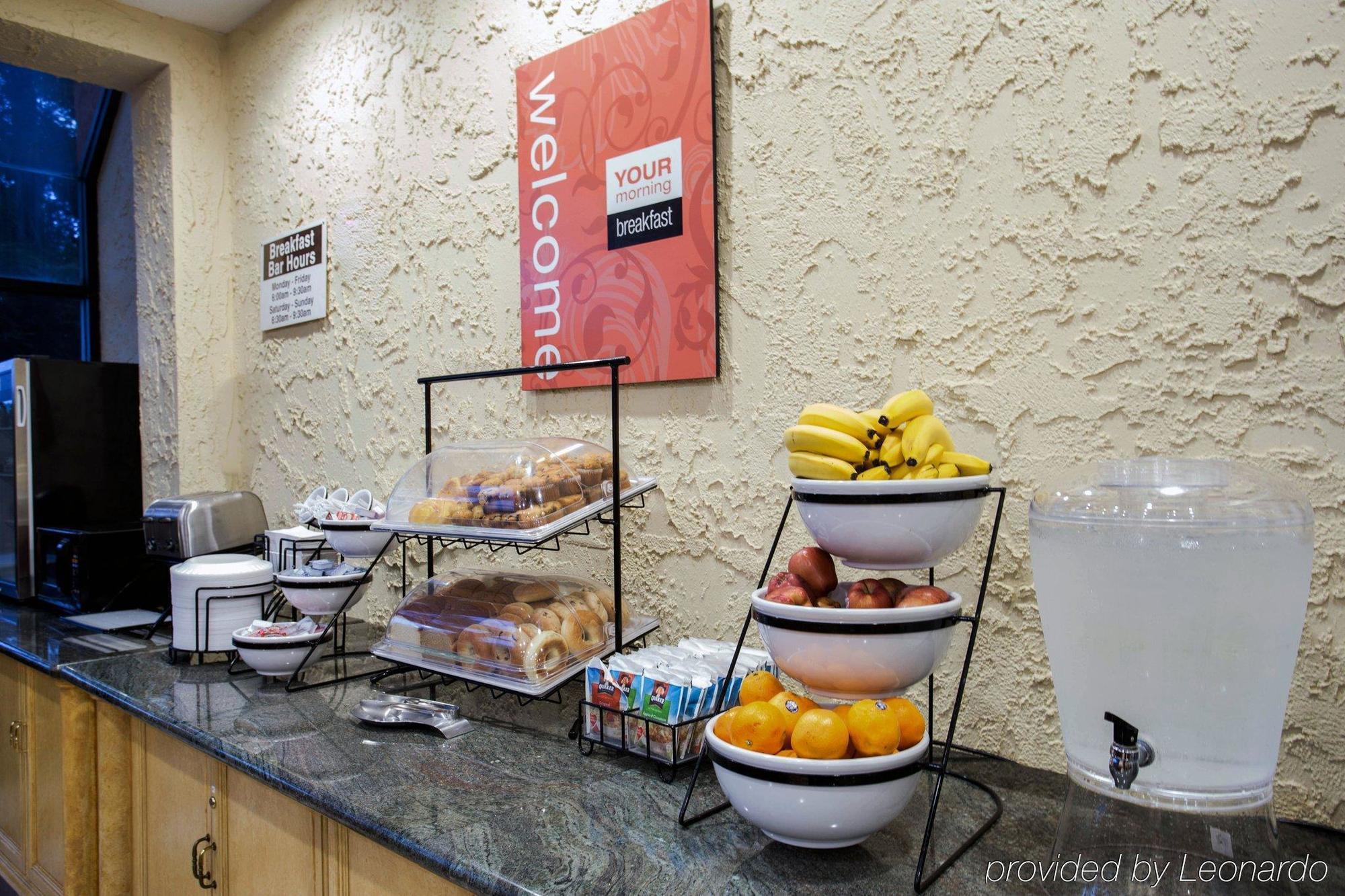 Wyndham Garden Newark Fremont Silicon Valley Bagian luar foto